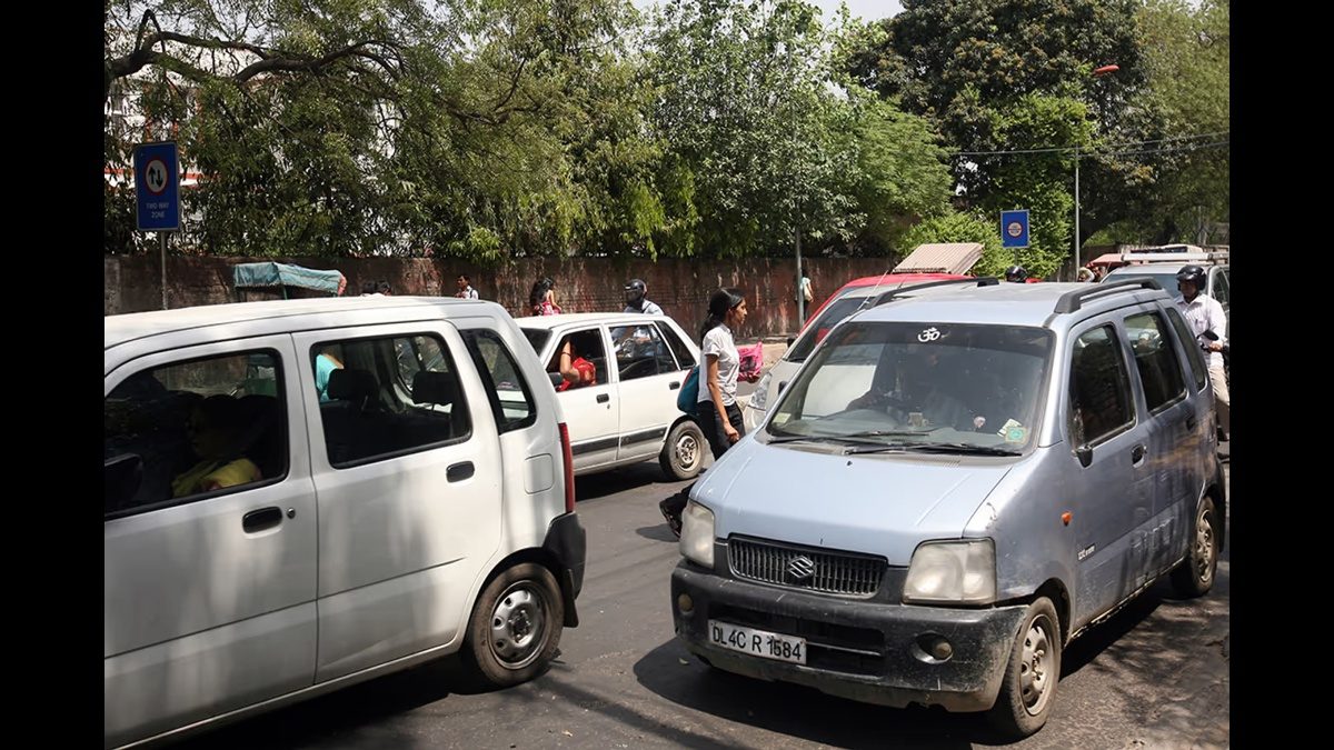 Delhi Government Plans EV Incentive Scheme For Scrapping Old Vehicles
